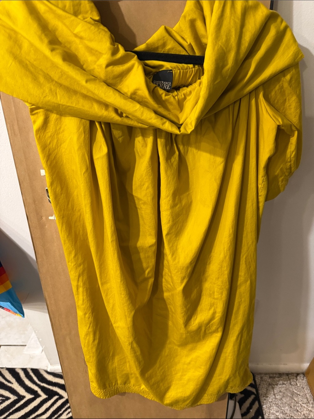 Gianfranco Ferré Women's Bright gold dress size 6 - Picture 2 of 5